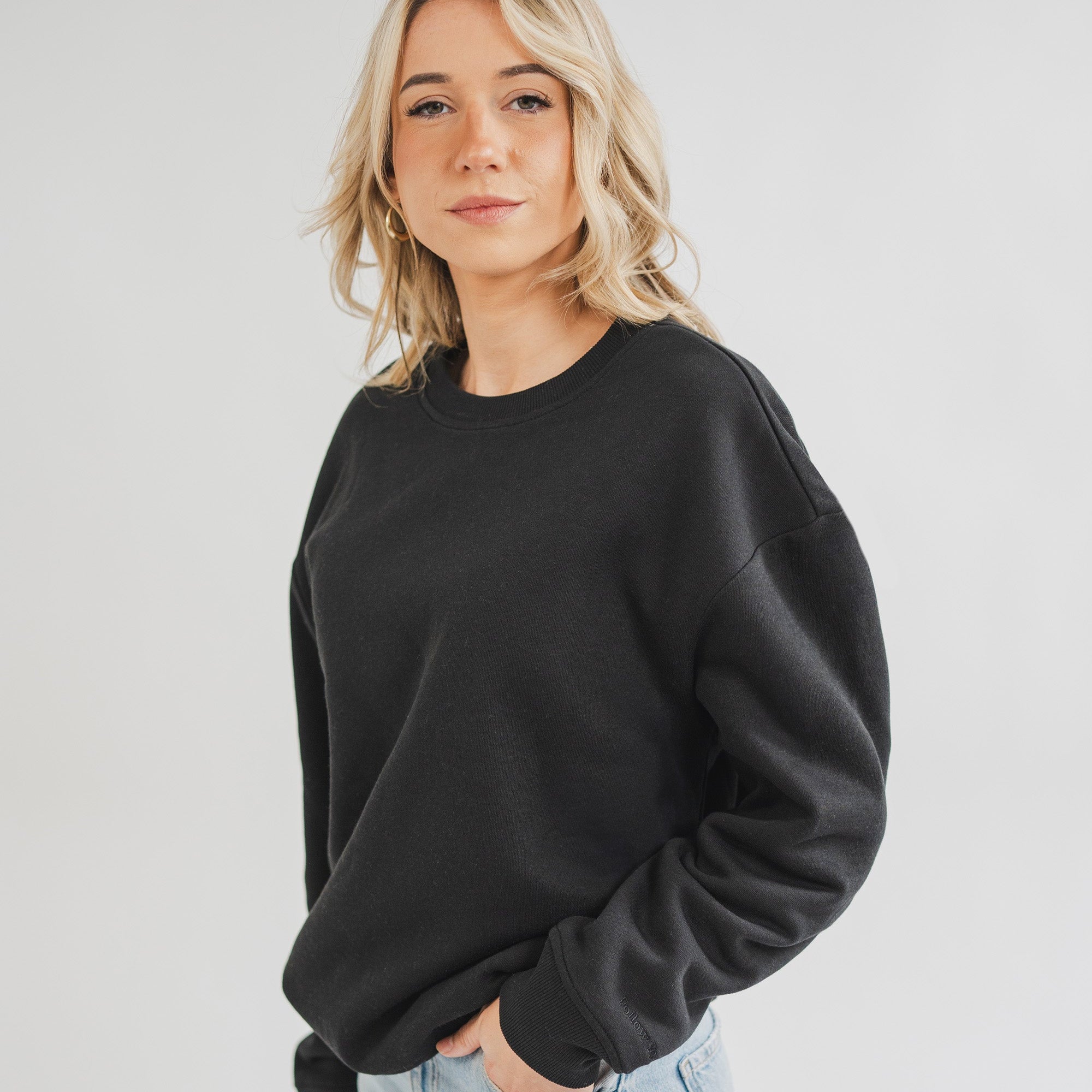 Women's AlpacaCloud® Crew Neck Sweatshirt | Follow Your Legend