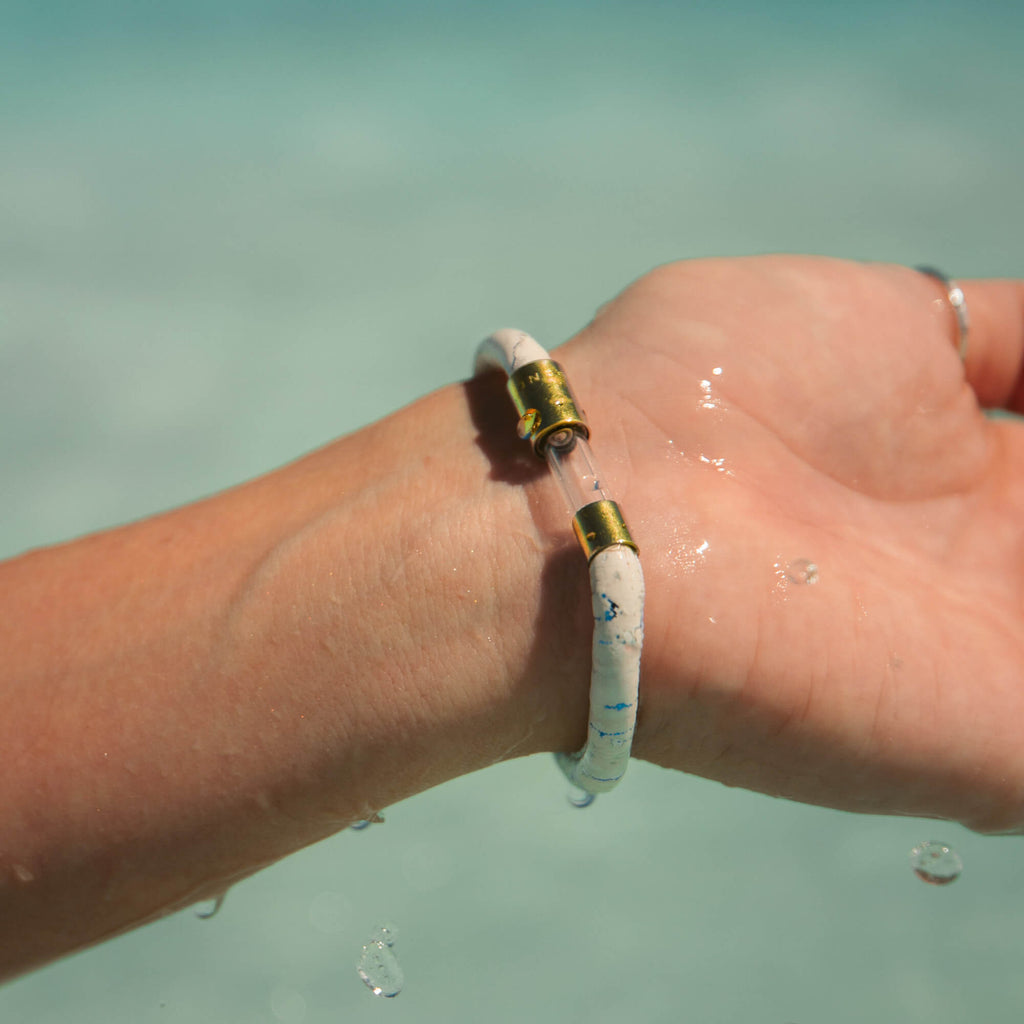 18k gold plated coral legend bracelet close up